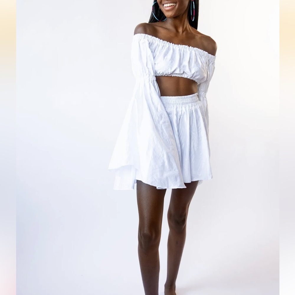Rare Mini skirt/ Bellsleeve crop Set